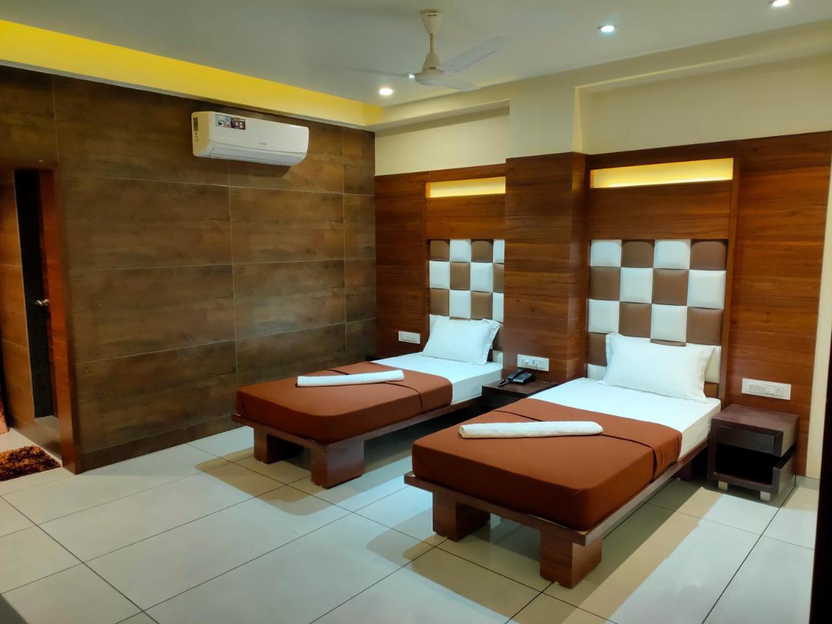 Hotel Viram Pārdi Dış mekan fotoğraf